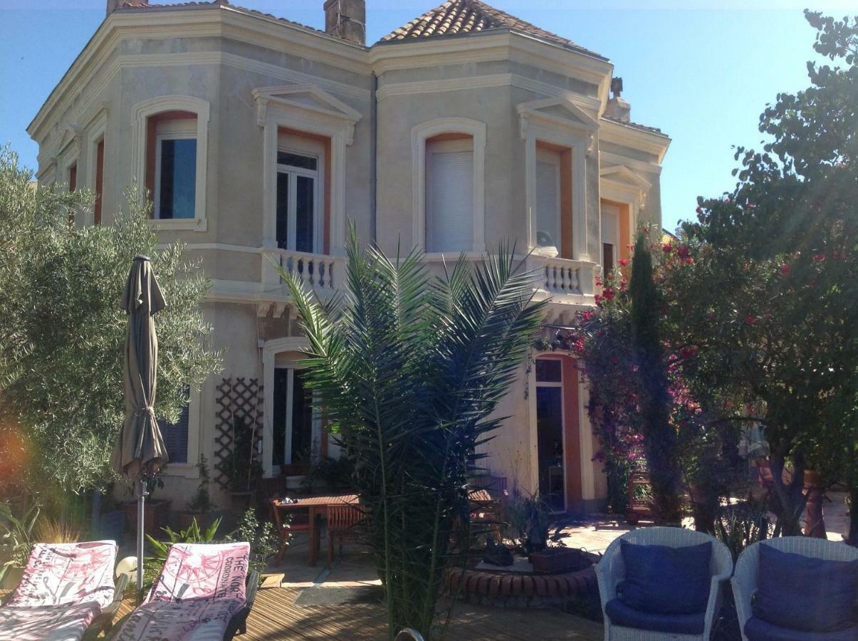 Hotel A L'Ombre Du Cedre Hyères Exterior foto